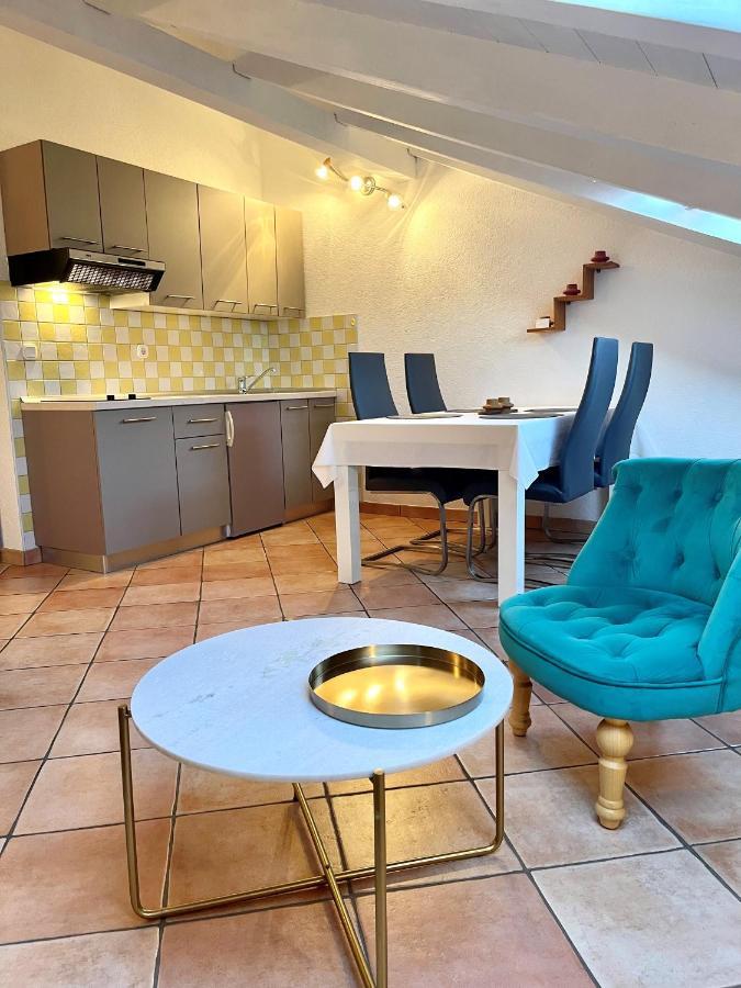 ורסאר Apartments Papilon מראה חיצוני תמונה