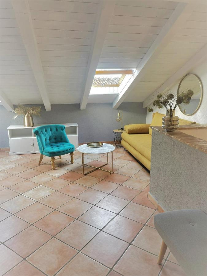 ורסאר Apartments Papilon מראה חיצוני תמונה